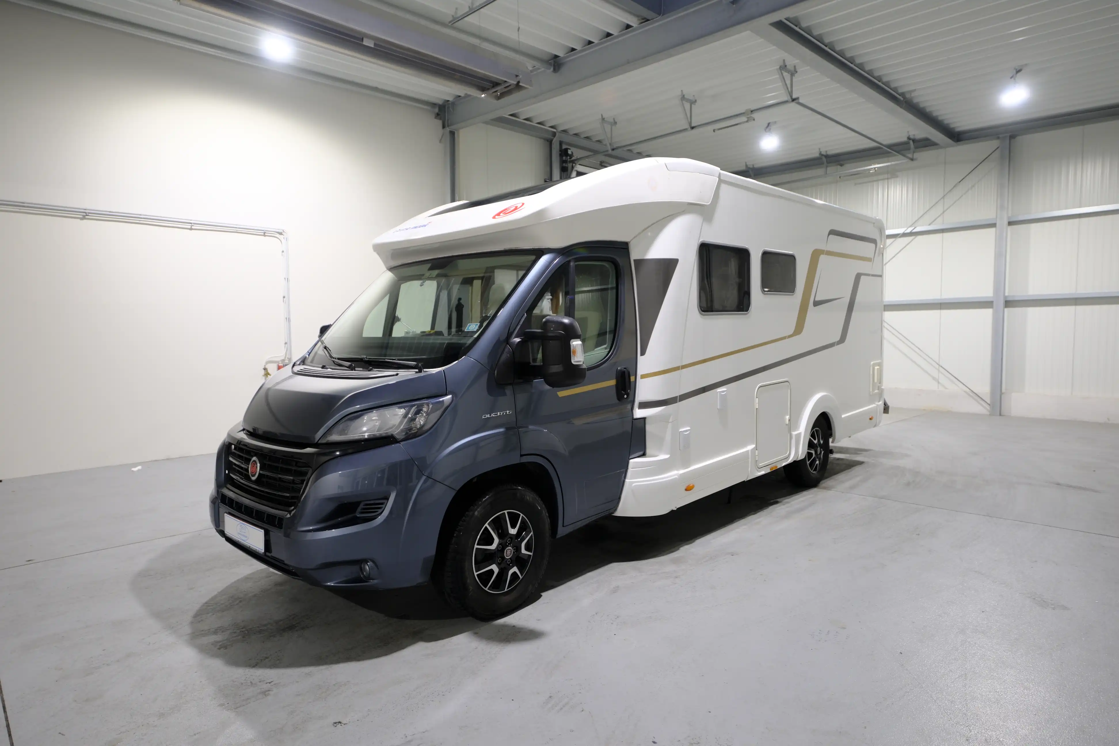EURAMOBIL Profila T 675 SB